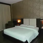 Pesona Hotel Cikarang by LA’RIZ